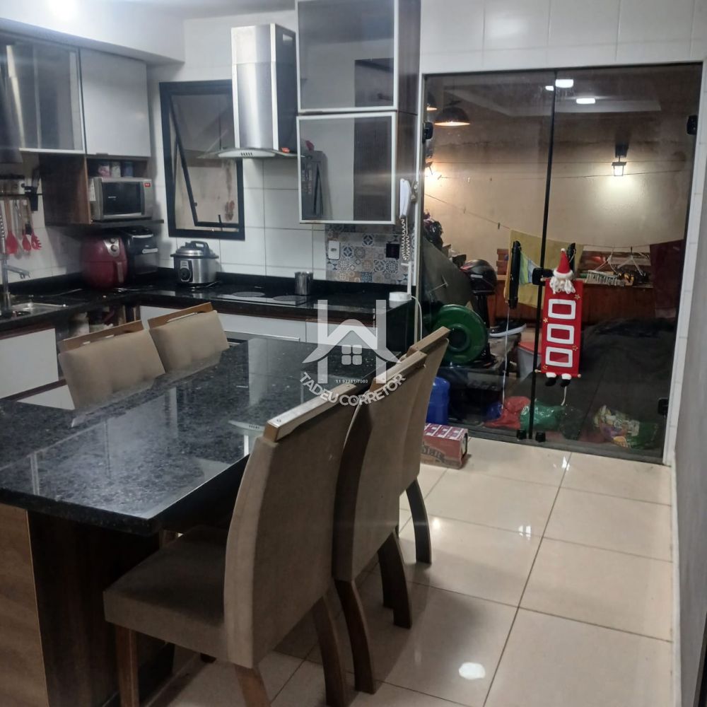 Casa em Condomínio Jardim Modelo 2 dormitorios 2 banheiros 2 vagas na garagem